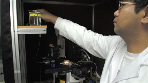 Measurement of Ion Concentration in the Unstirred Boundary